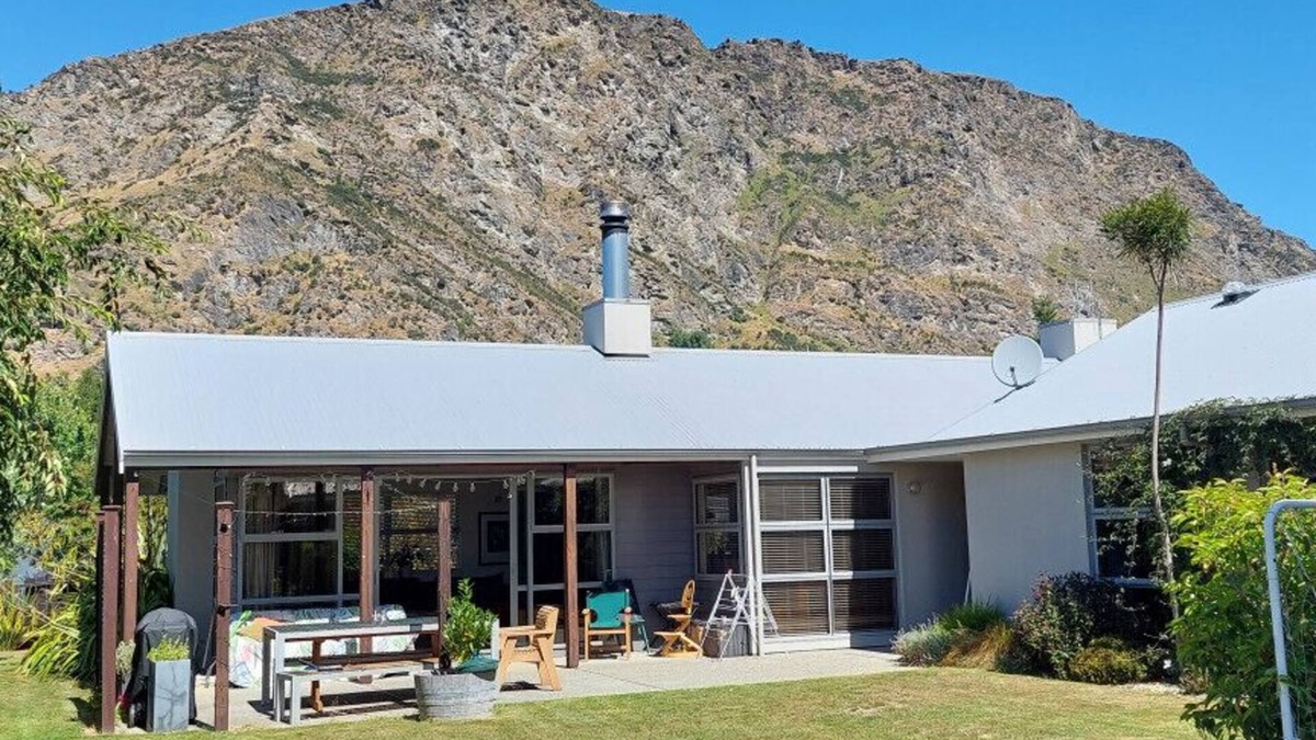 Arthur's Point House | The Garden Getaway - Arthurs Point