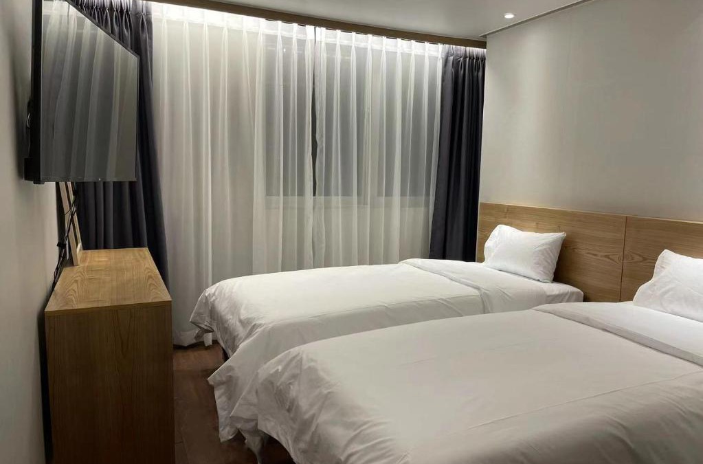 Ikseon-dong Hanok Village Hotel | The garden hotel