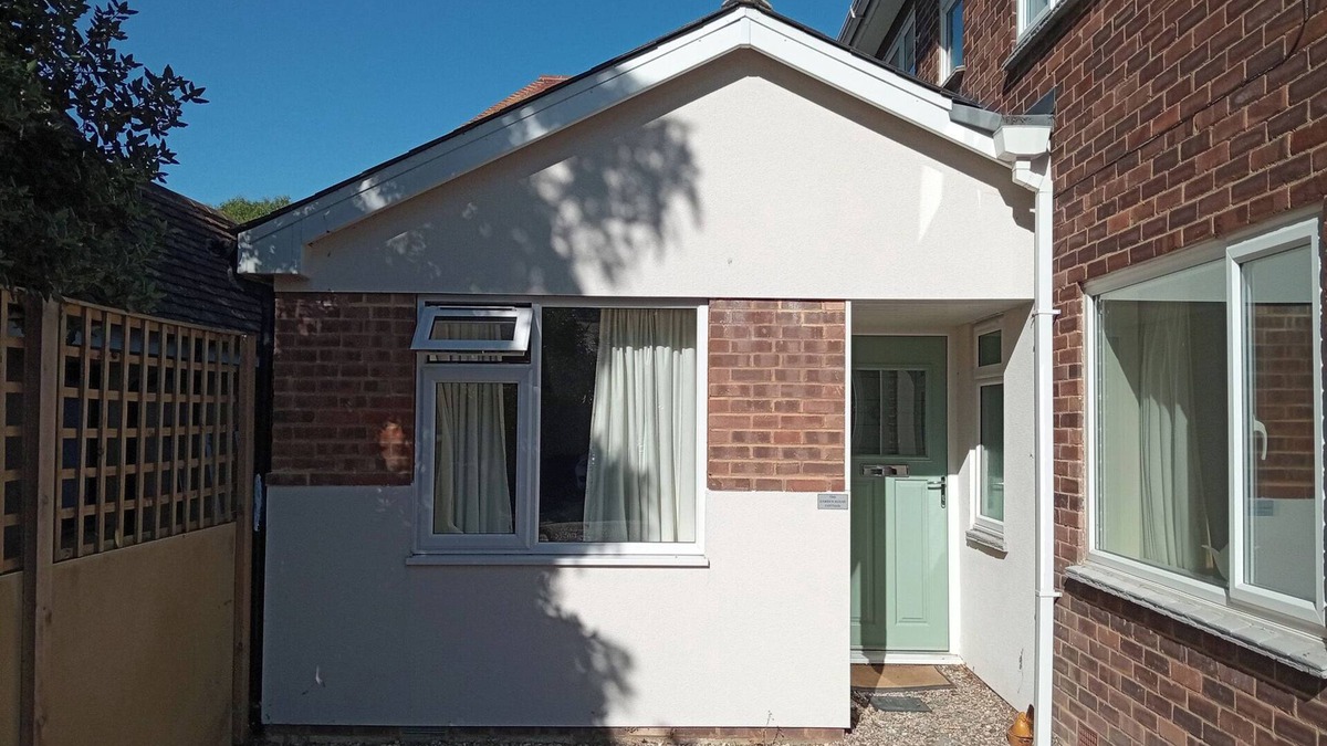 Whitstable Cottage | THE GARDEN HOUSE COTTAGE, pet friendly, with a garden in Whitstable