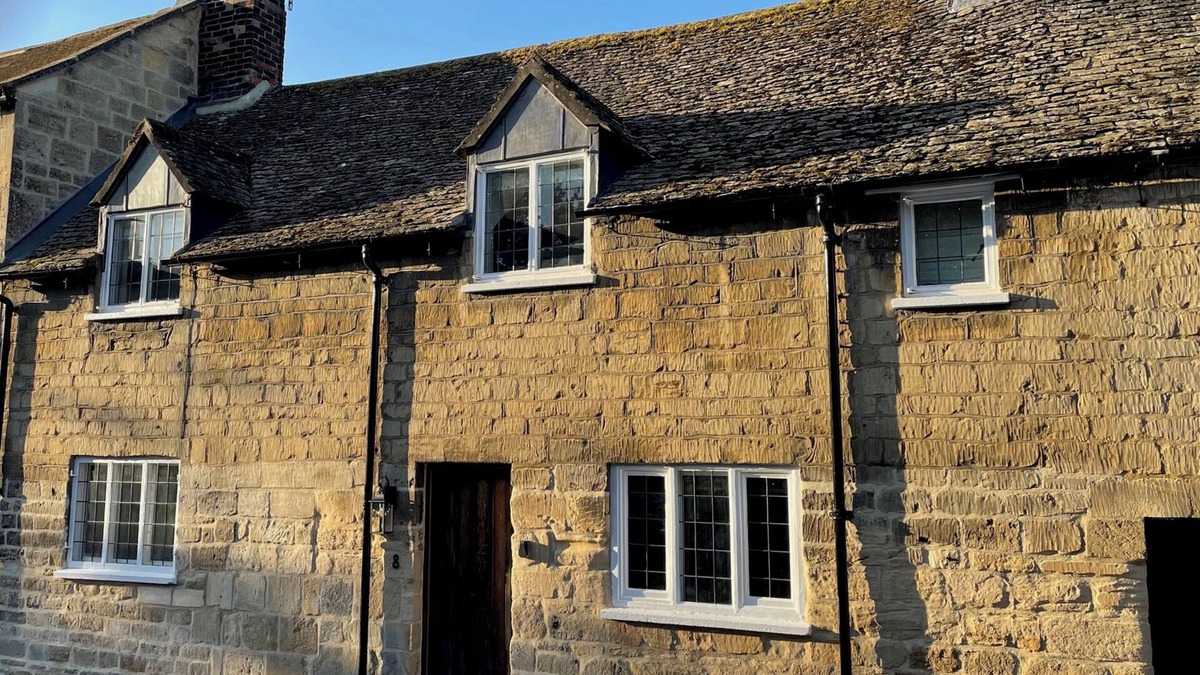 Winchcombe Cottage | THE GARDEN RETREAT, character holiday cottage in Winchcombe