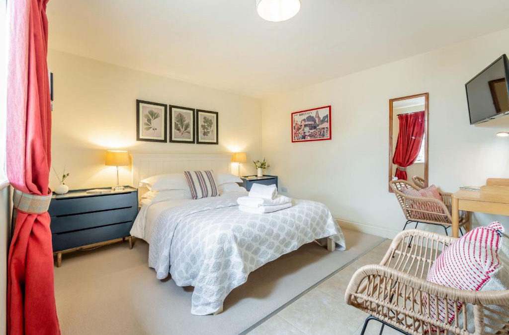 East Dean and Friston Cabin | The Garden Room