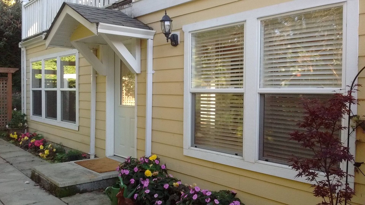 Maple Bay Apartment | The Garden Suite in Maple Bay, a private, quiet, spacious retreat