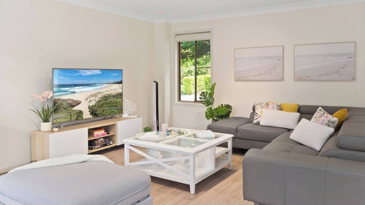 Wollongong West House | The Garden Townhome - heart of Wollongong