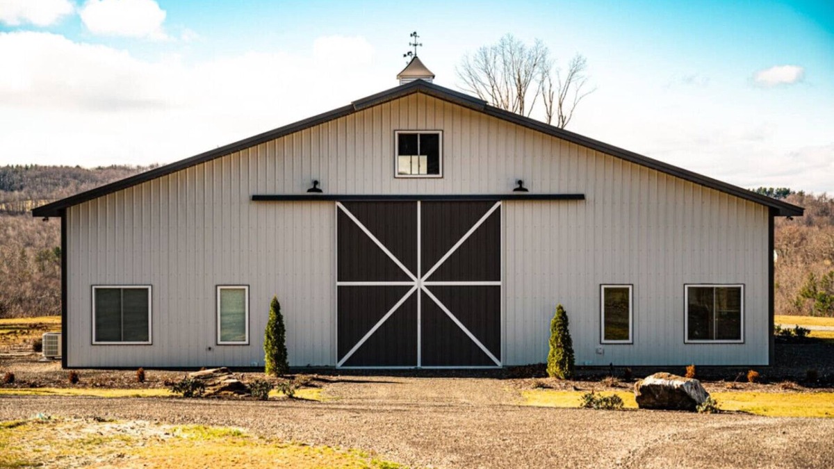 Vesta Apartment | The Gathering Barn by Buffalo Mountain Getaway