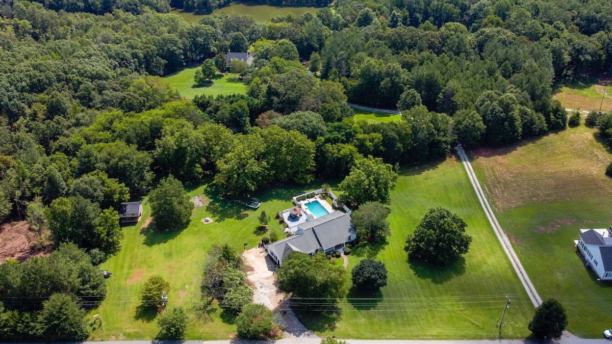 Abbeville House | The Gathering House , large pool retreat for families, friends & pre-bridal fun