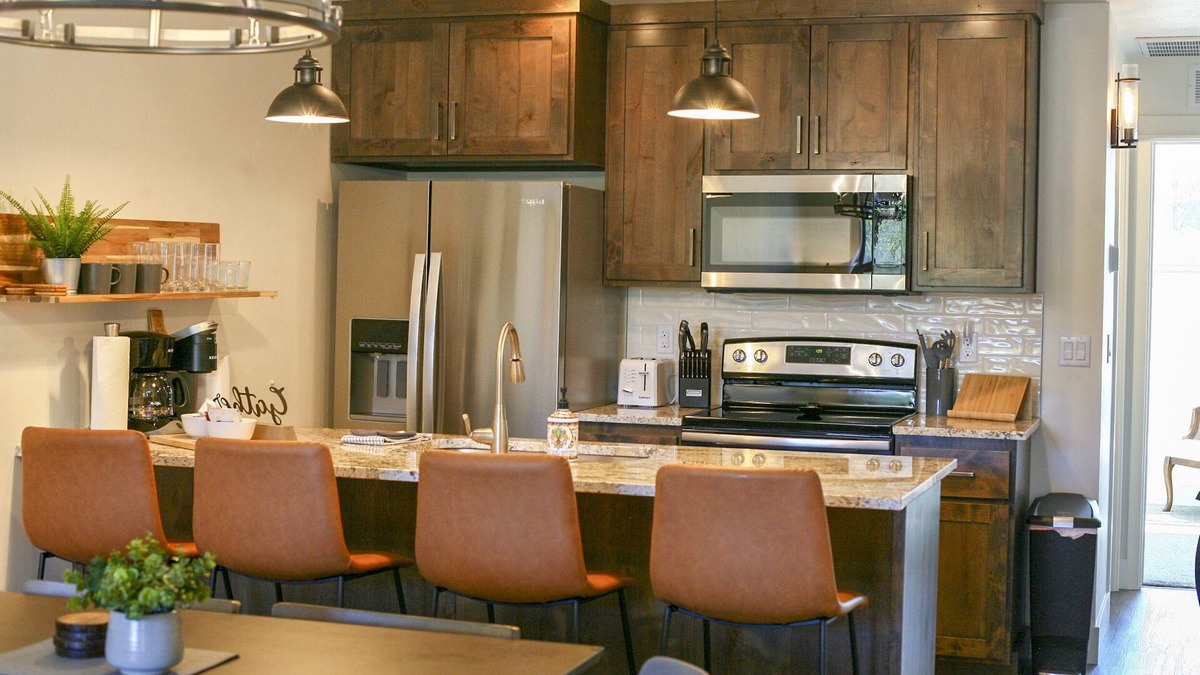 McCall House | The Gathering Place- REFRESH. ADVENTURE. GATHER. REPEAT. - Vacation Townhome
