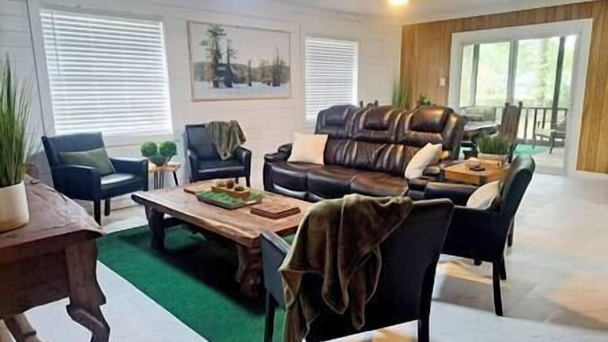 Karnack House | The Gator Den at Caddo Lake/Big Lake