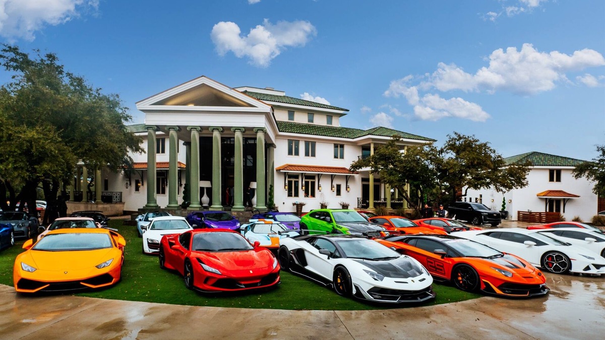 La Hacienda Estates House | The Gatsby Mansion WATERFRONT - Events, Casino, Pickleball & MORE