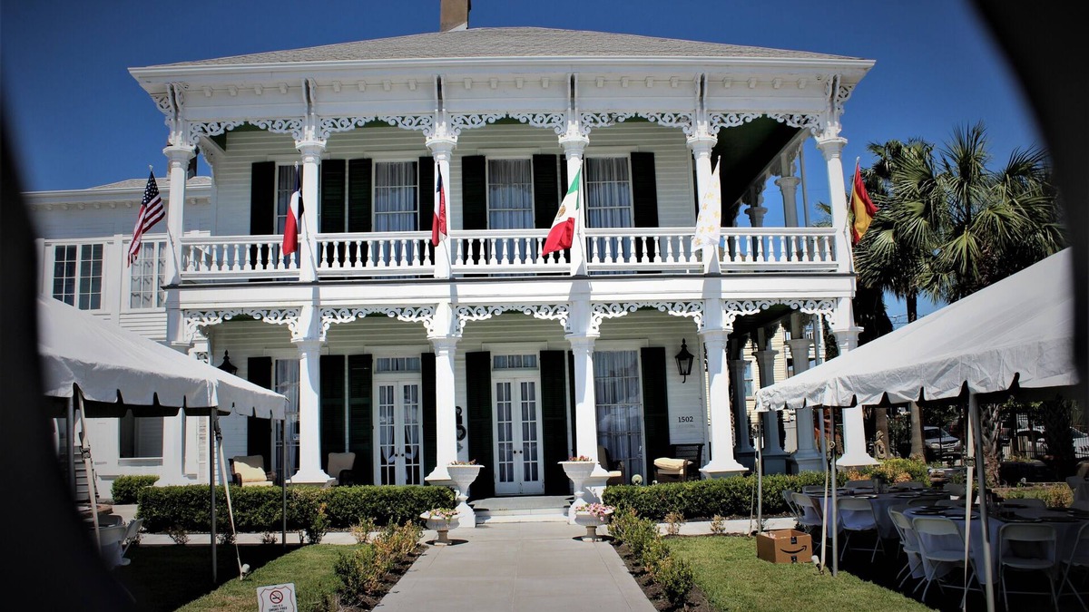 Galveston Bed & Breakfast | The George Manor