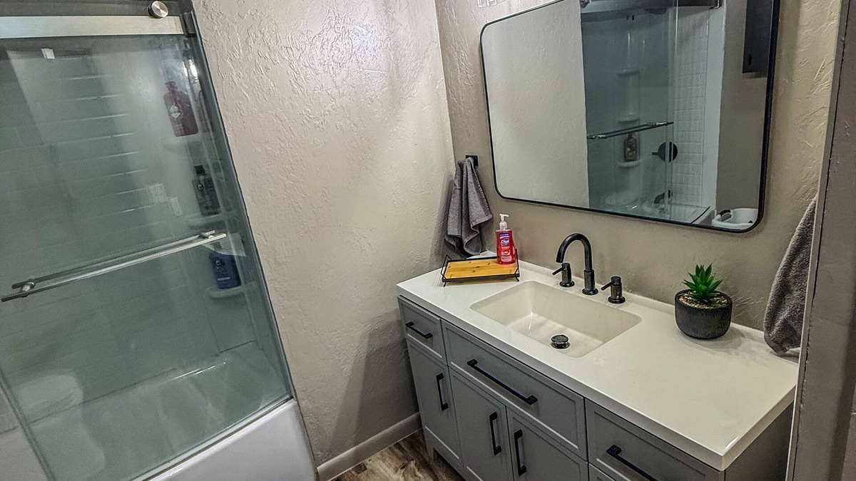 Seiling House | The Gifted Stay @ Seiling - 3BR/2BA In The Heart of Western Oklahoma!