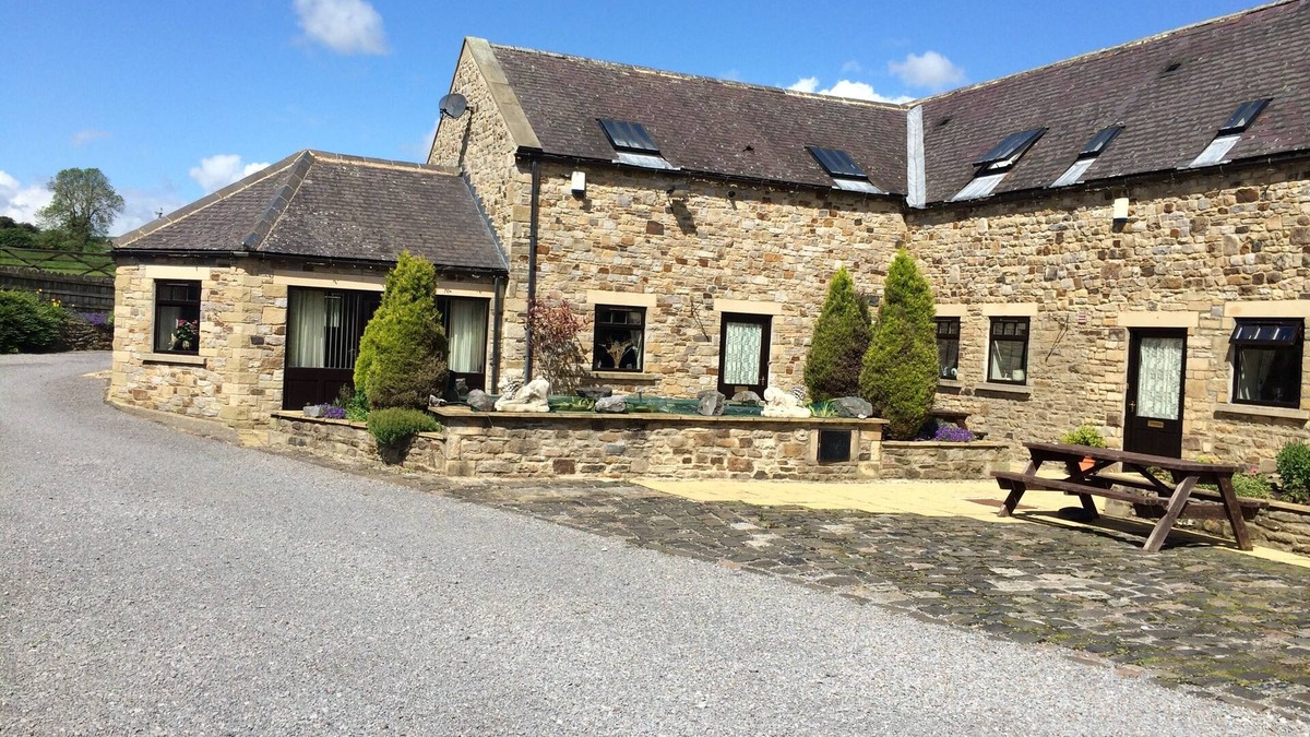 Frosterley House | The Gin Gang. Large barn conversion ideal for families. Sleeps 10.