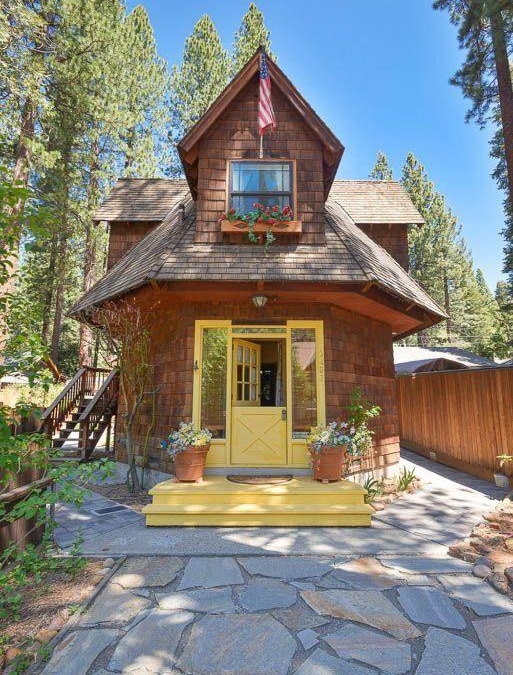 Kings Beach House | The Gingerbread Cottage