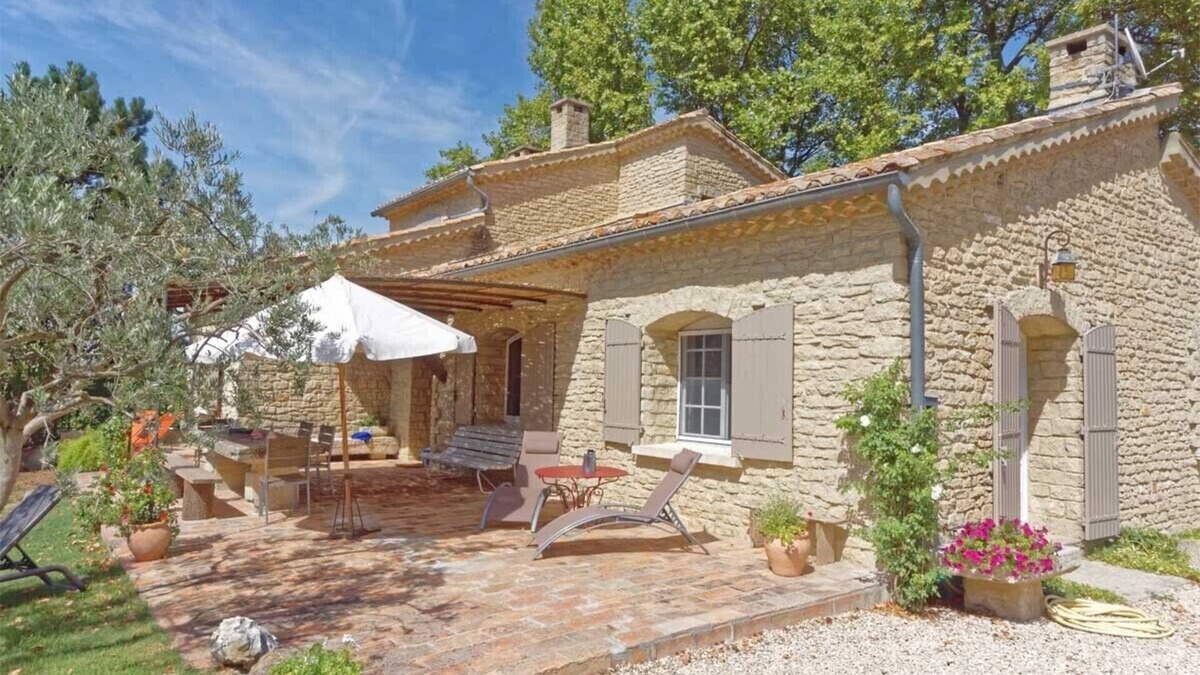 Loriol-du-Comtat House | The Gîte du Barriot "3 épis" a house of character in the heart of Provence.