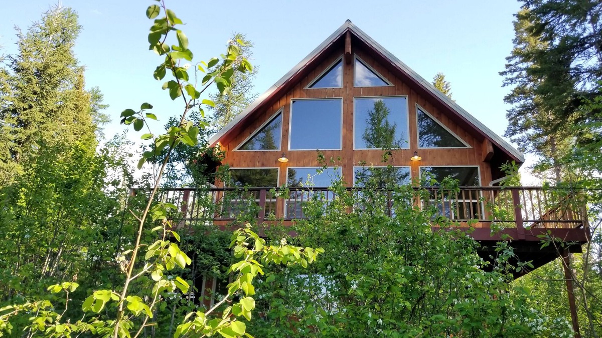 West Glacier House | The Glacier House - Rest, Relax, Play, Repeat