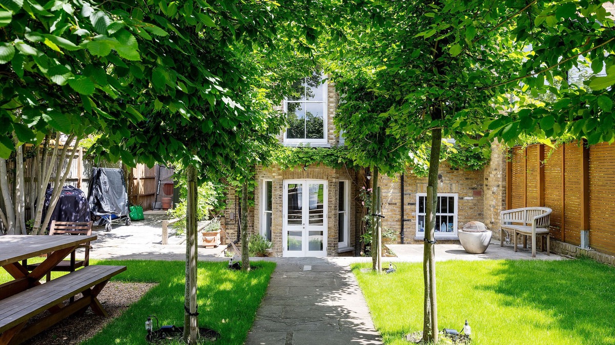 Larkhall House | The Glade, by Veeve
