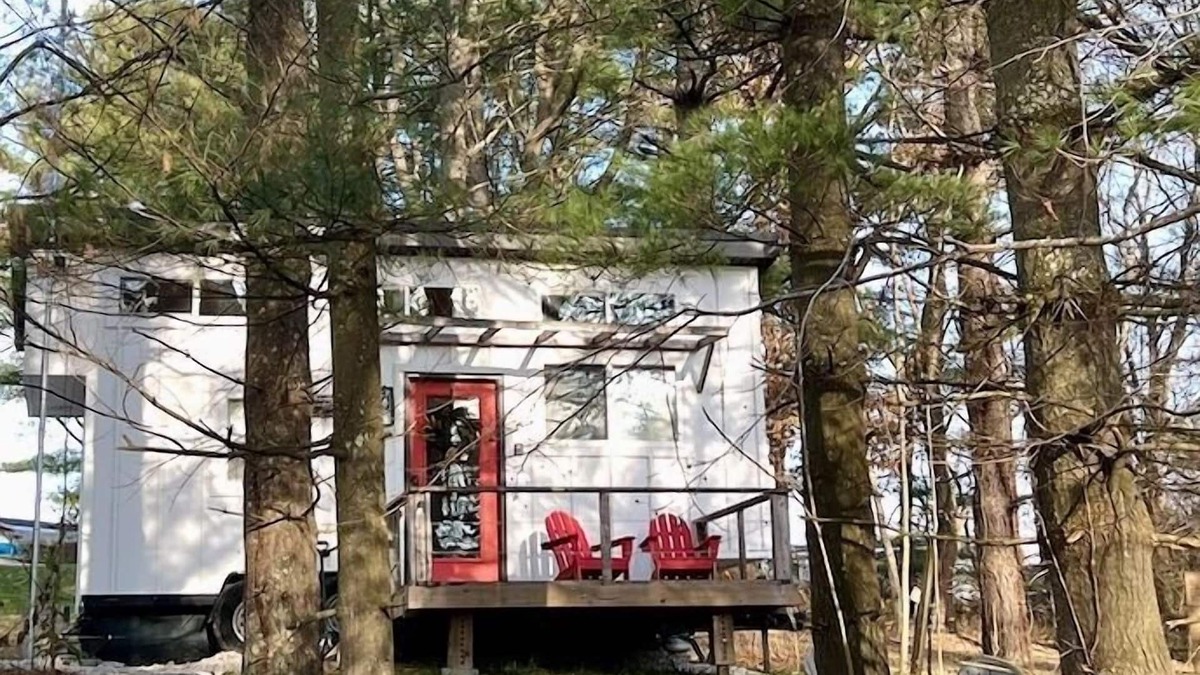 Logan House | The Gladiola Tiny House by the Lake