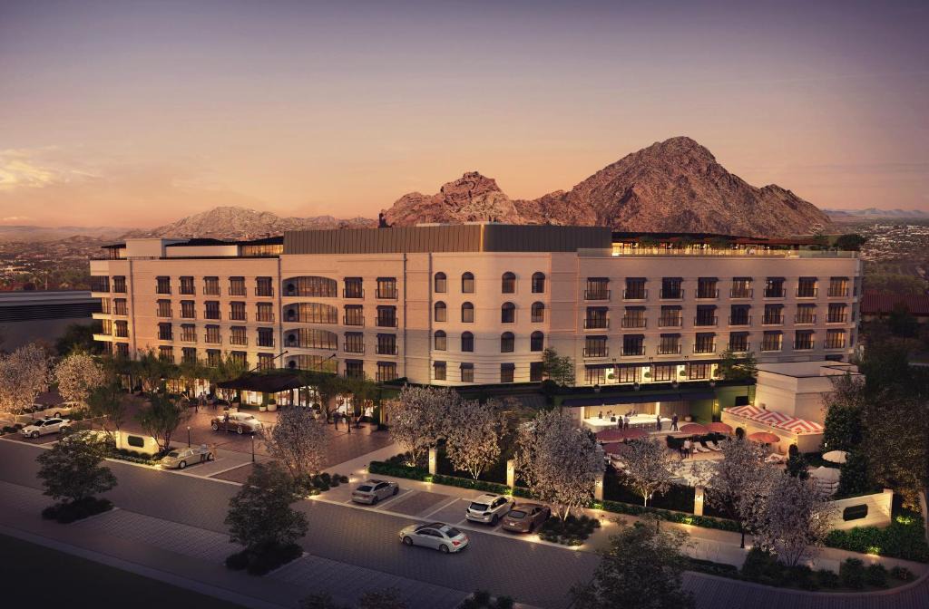 Camelback East Hotel | The Global Ambassador