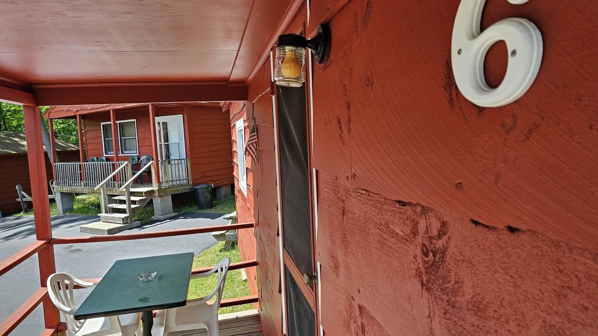 Lake George Cabin | The Gold Eagle Cottage 6