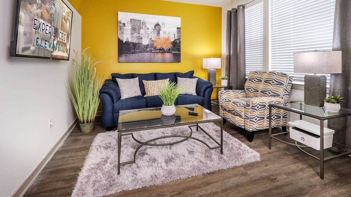 Linthicum Heights Apartment | The Golden City, Gym - Pool - Fast Internet - Fully Stocked - BWI - New Listing