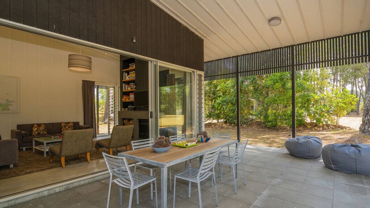 Matarangi House | The Golden Hideaway - Matarangi Holiday Home