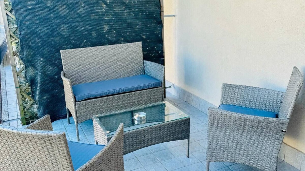 Travedona-Monate Apartment | THE GOLDEN LAKE TRAVEDONA LAKE ixihome