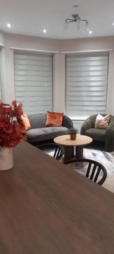 Golders Green Apartment | The golden place