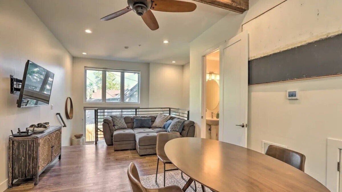Golden Apartment | The Golden Star - 2 bed with private roof deck