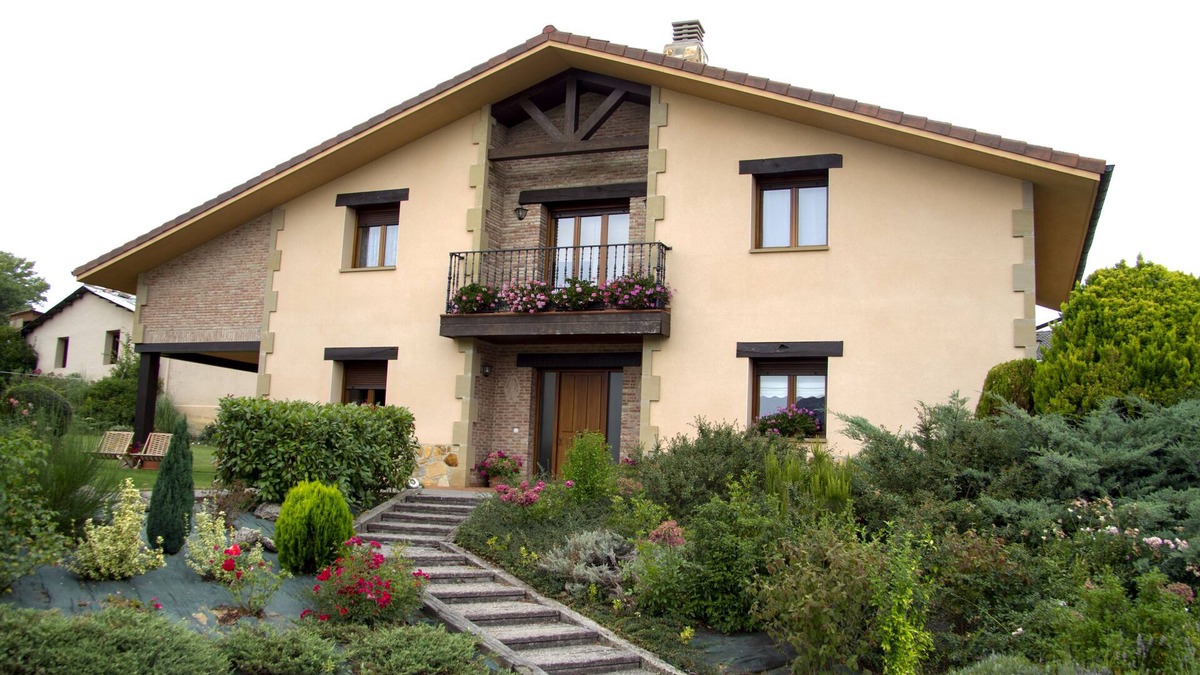 Urturi House | THE GOLF VILLA. HOUSING IN A NATURAL ENVIRONMENT WITH A SPECIAL CHARM.