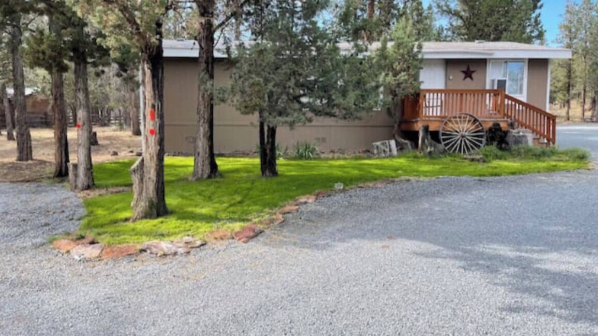 Alturas House | The Gooseloop Getaway 3 Bedroom house