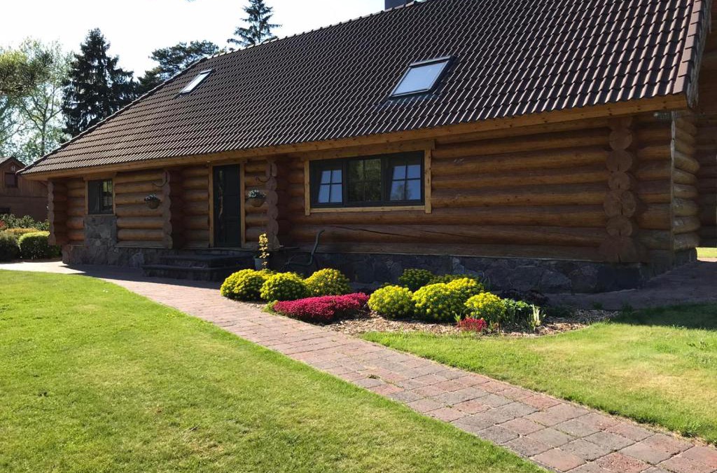 Hara Villa | The gorgeous log house, that brings out the smile!