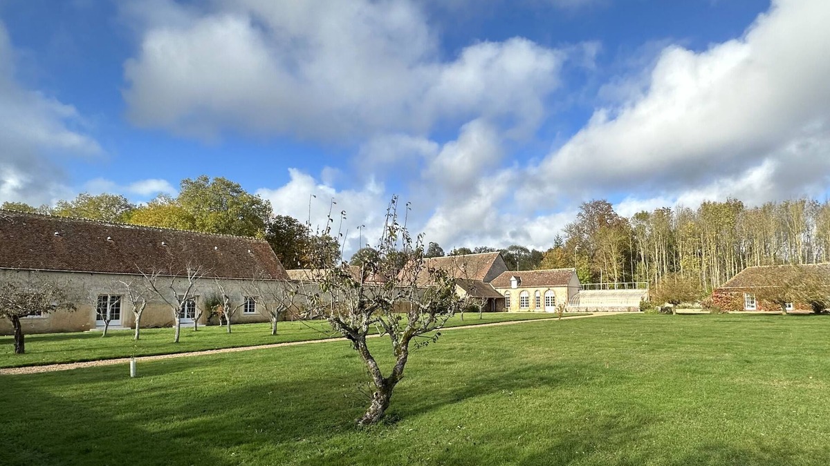 Mittainvilliers-Verigny Cottage | the Grand Potager, a very beautiful calm and preserved environment