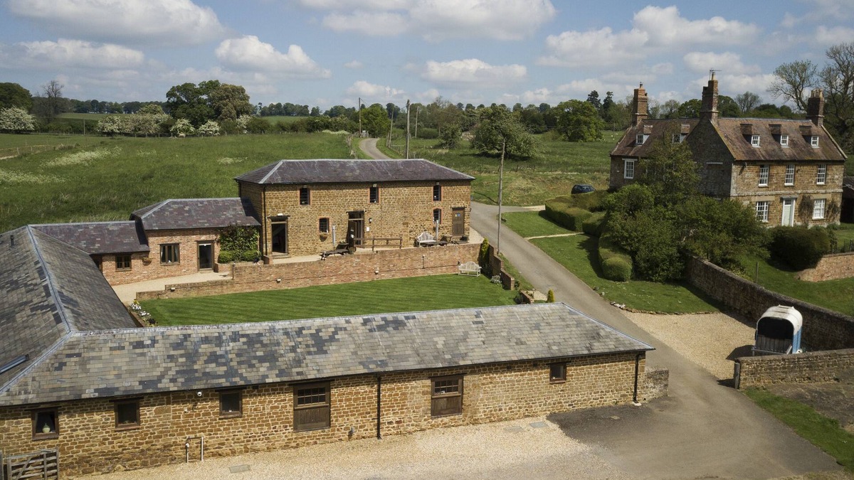 Everdon Bed & Breakfast | The Granary at Fawsley
