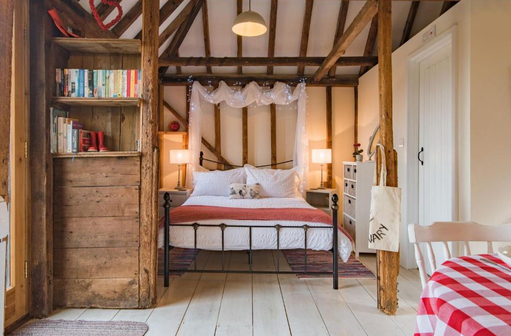 Petham House | The Granary by Bloom Stays
