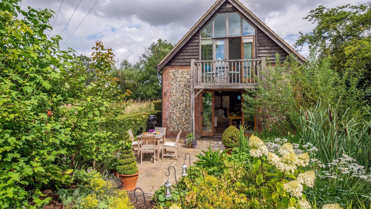 Newmarket House | The Granary, Dunstall Green