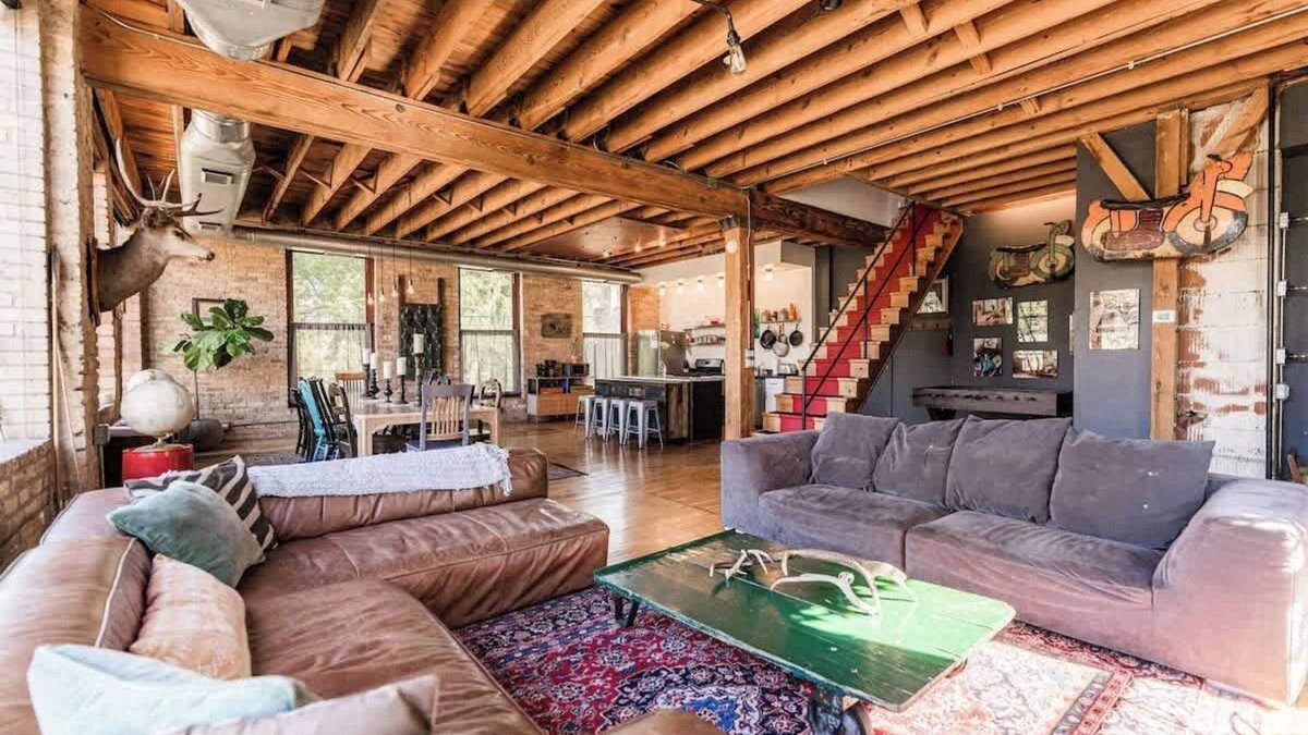 Logan Square House | The Grand Kimball Lodge, Logan Square, Sleeps 20