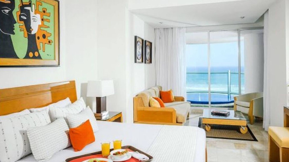 Acapulco Resort | The Grand Mayan One Bedroom Suite