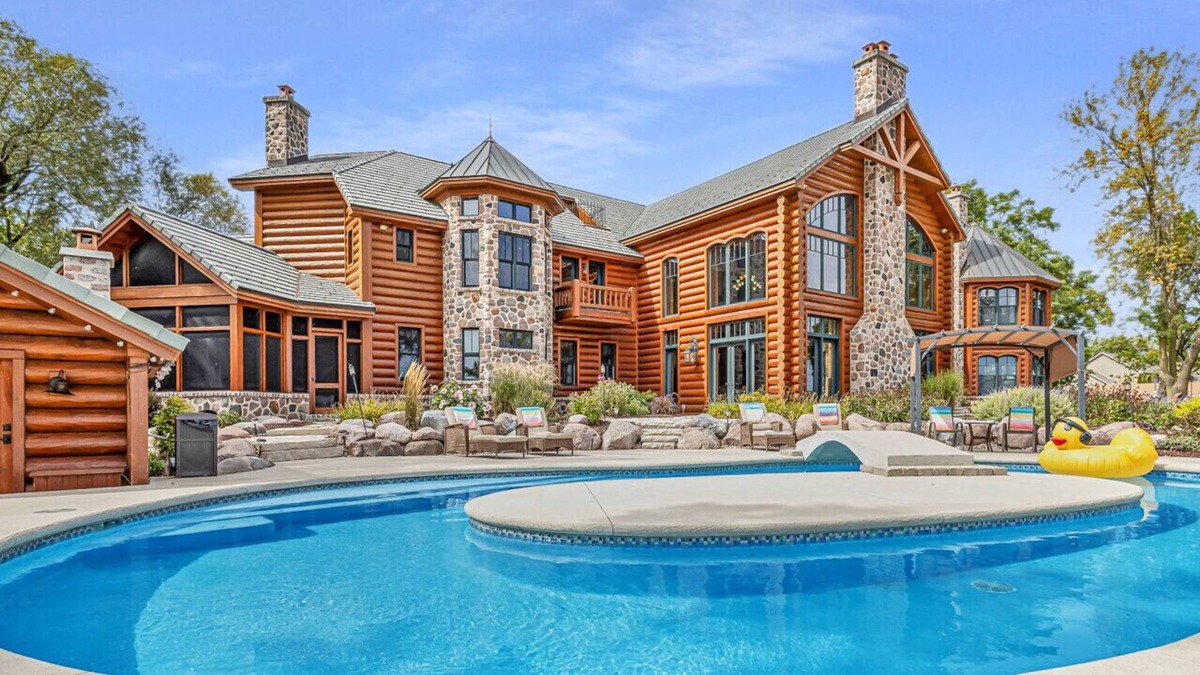 Suamico House | The Grand on Longtail - Top Lux -Pool/Lake/Theater