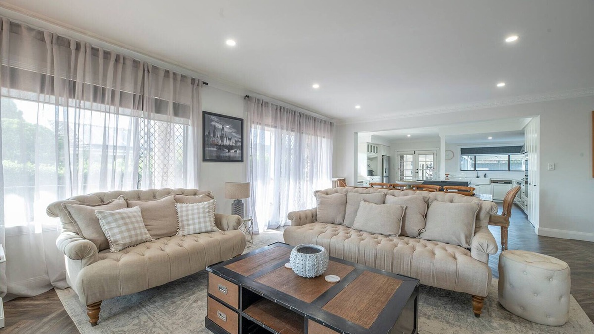 Dubbo House | The Grand on Macquarie | Pool & Spa, Ultimate Getaway
