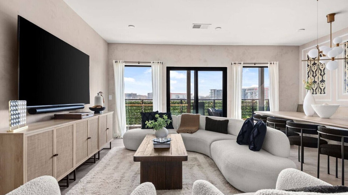 Sobro Condo | The Grand Social: Designer Condo close to Gulch w/pool