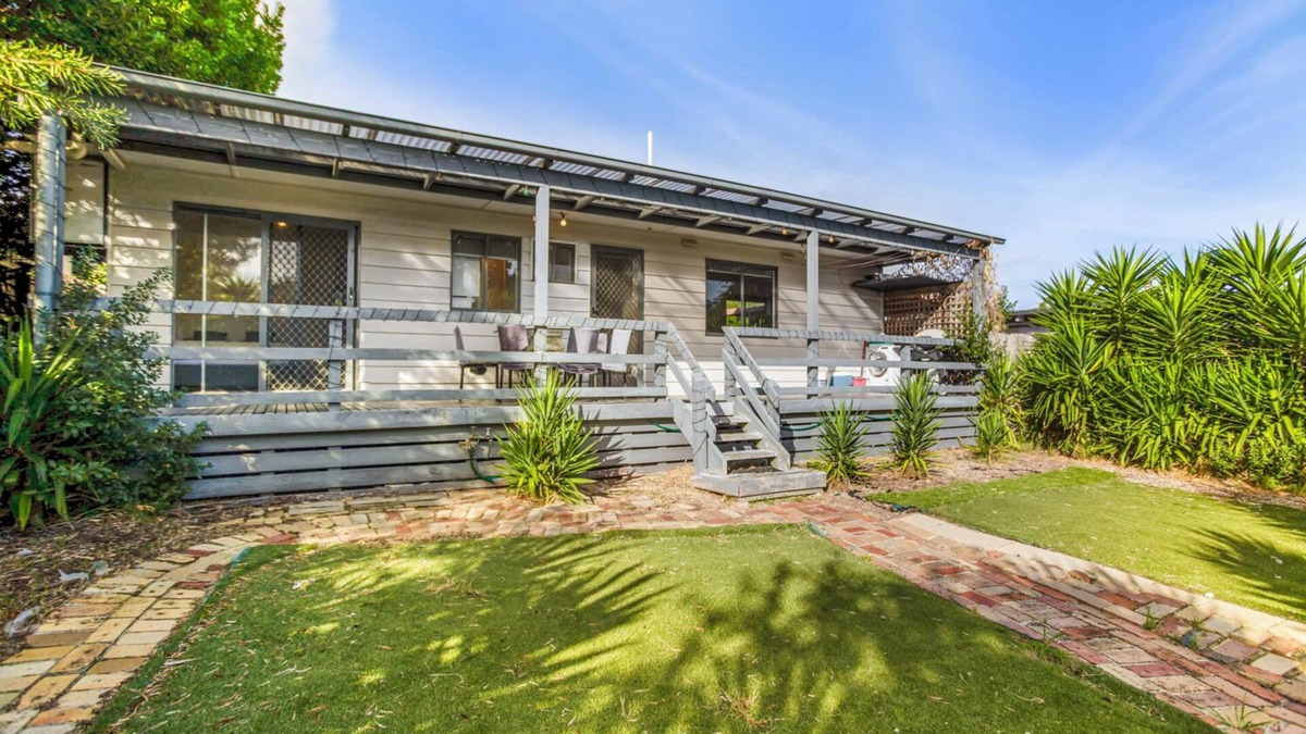 Rye House | The Grandeur by Ready Set Stay - Pet Friendly, BBQ
