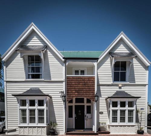 Christchurch City Centre Bed & Breakfast | The Grange B&B
