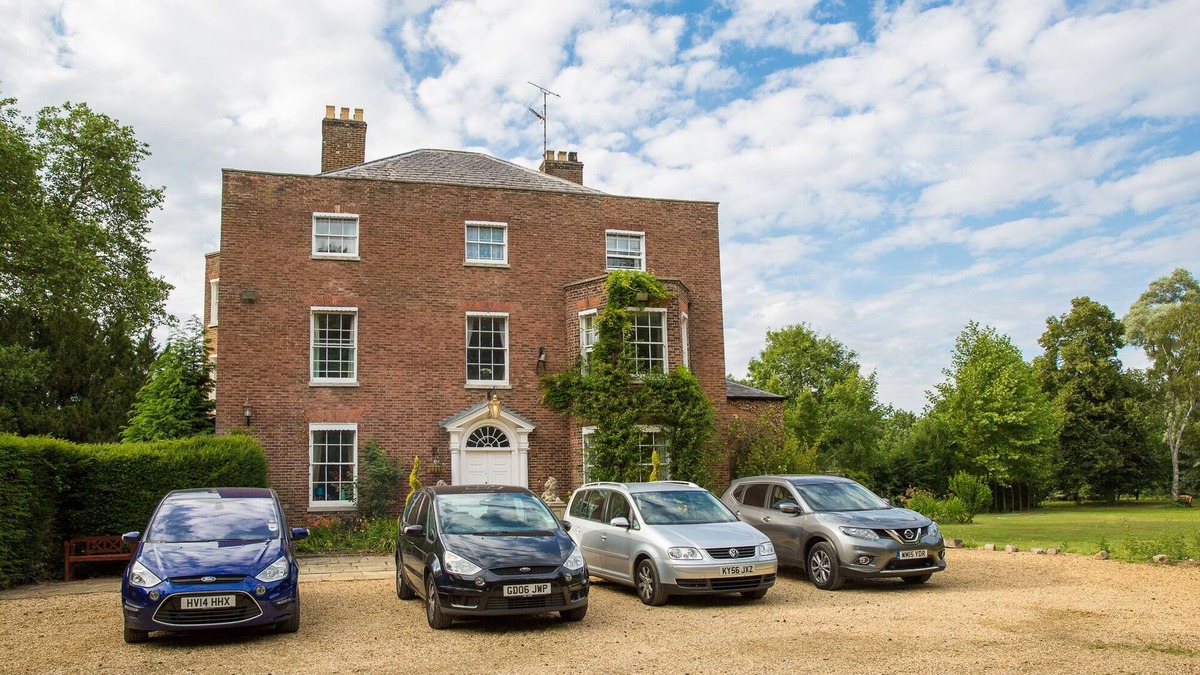Setchey House | The Grange Manor House, Norfolk - perfect for large family gatherings.
