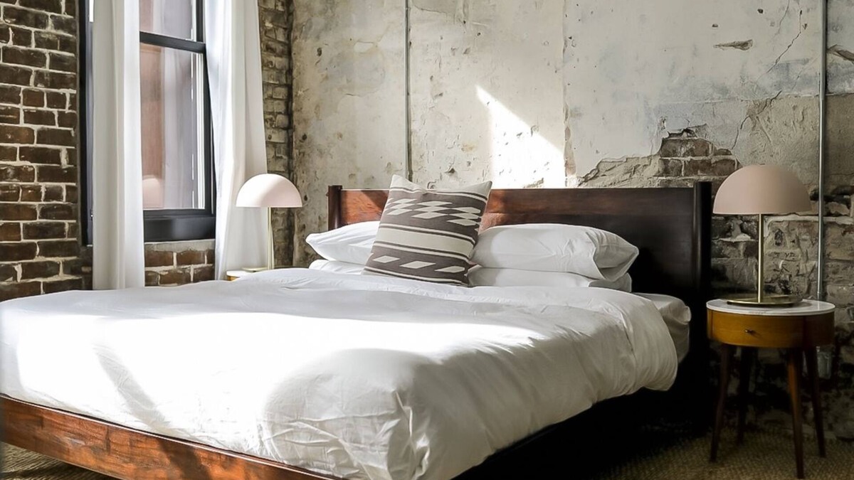 Historic District - North Villa | The Grant by Black Swan - Broughton Loft (402)