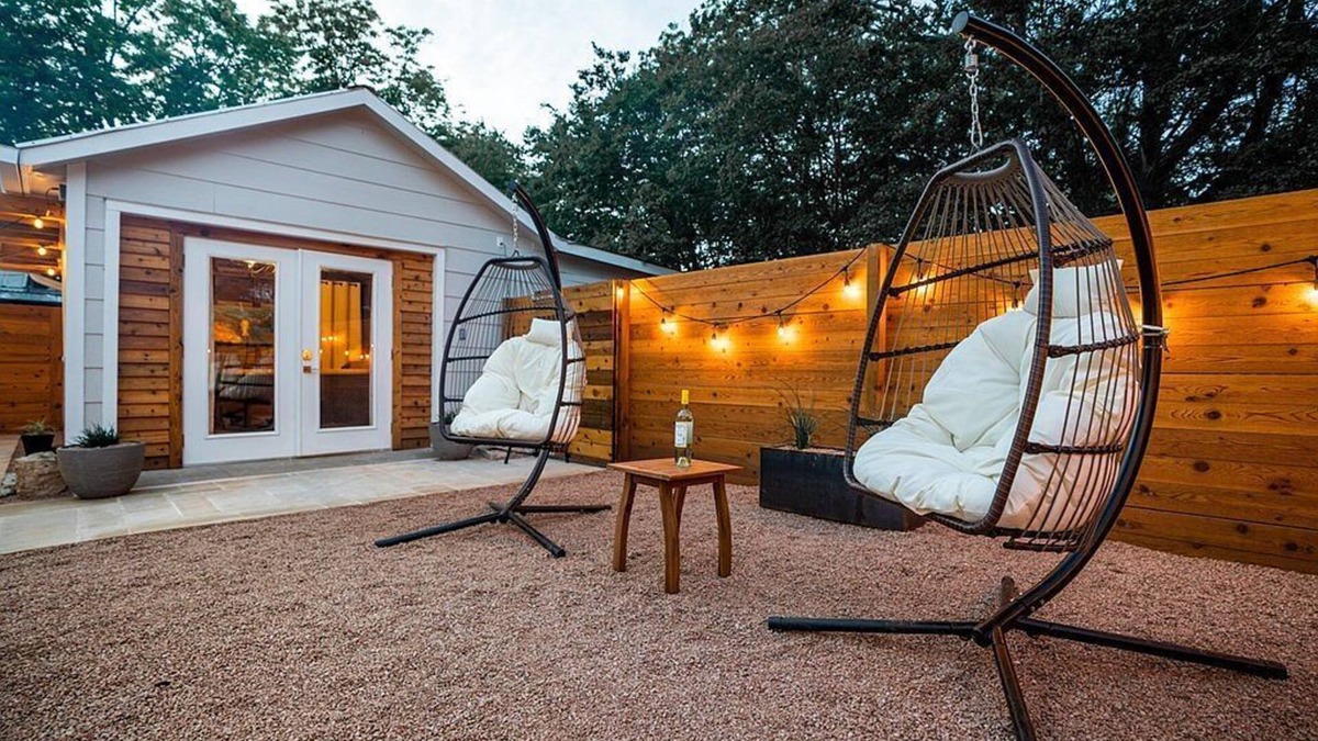 Fredericksburg House | The Grape Escape - Beautiful home with indoor hot tub blocks away from Main St.