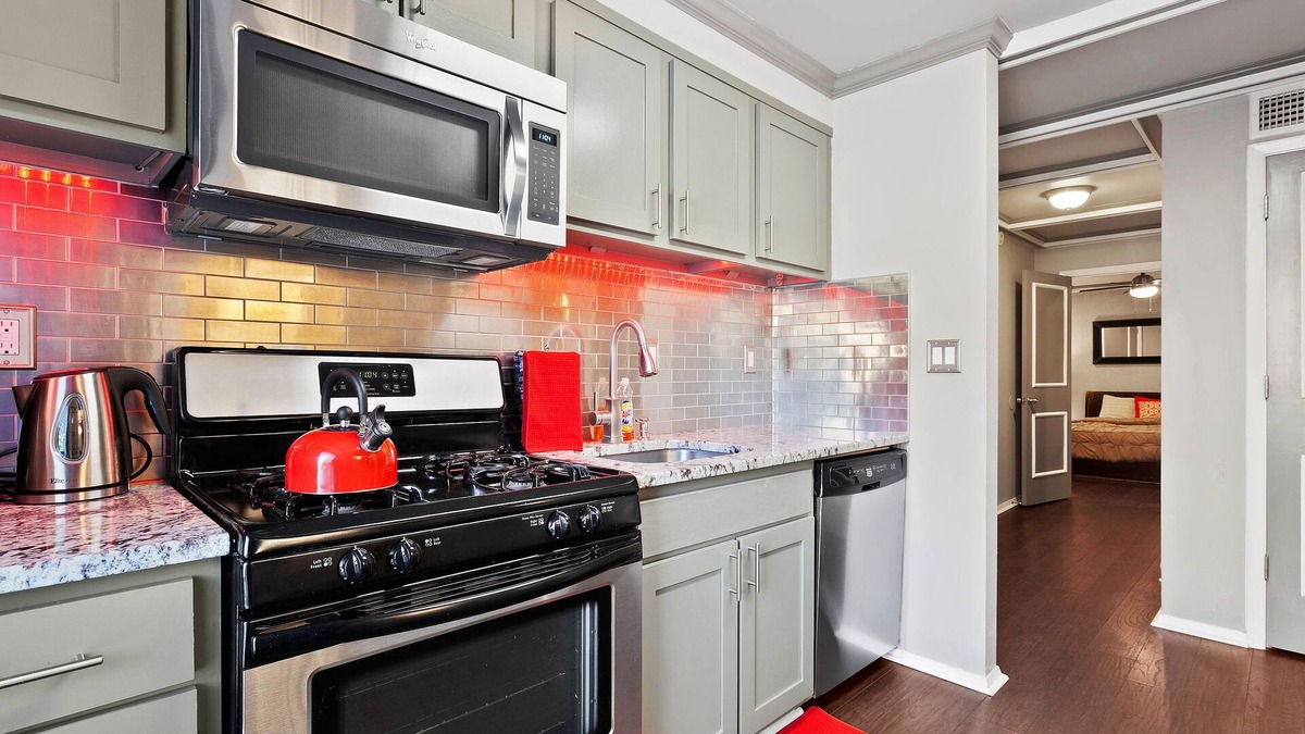 Cumberland Condo | The Gray Palace Of Marietta ~ Great Location!