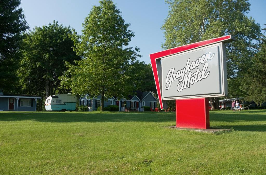 Ithaca Hotel | The Grayhaven Motel