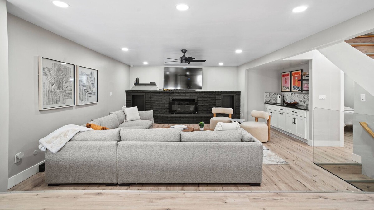 Reynoldsburg House | The Great and Grand Gathering House