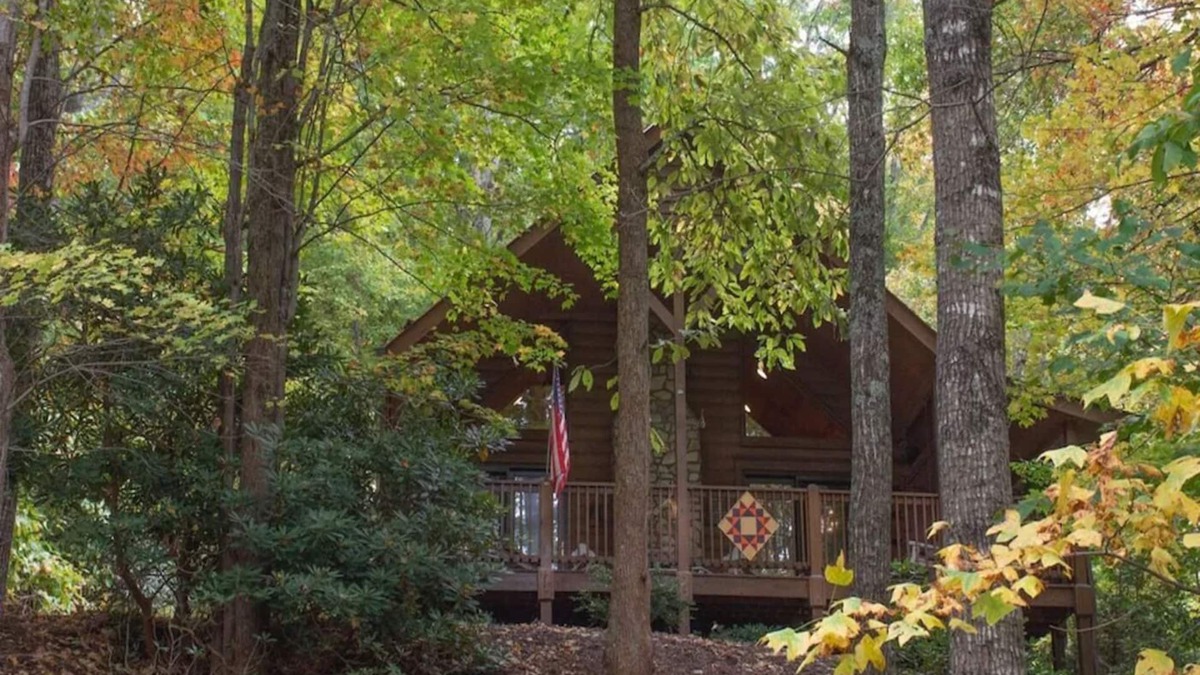 West Jefferson Cabin | The Great Escape