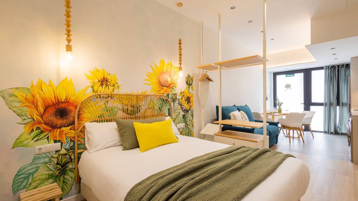 Nou Moles Apartment | The Green Apartment II by Florit Flats