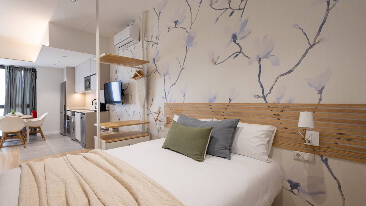 Nou Moles Apartment | The Green Apartment III by Florit Flats